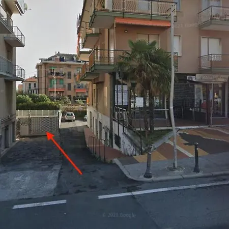 Magenta Int.4 Apartment Loano