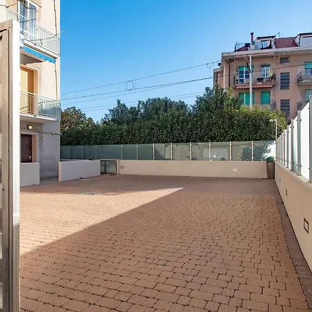 Magenta Int.4 Apartment Loano